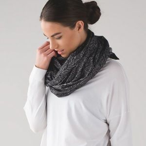 Lululemon vinyasa scarf